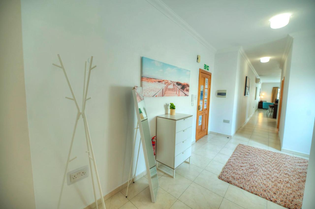 Modern 3Br Stylish & Spacious Apartment - Close To Sliema Promenade Gżira Kültér fotó
