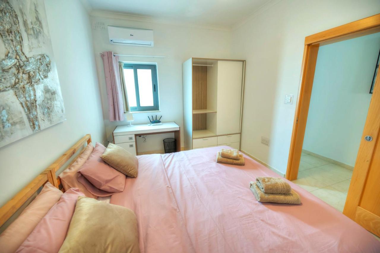 Modern 3Br Stylish & Spacious Apartment - Close To Sliema Promenade Gżira Kültér fotó