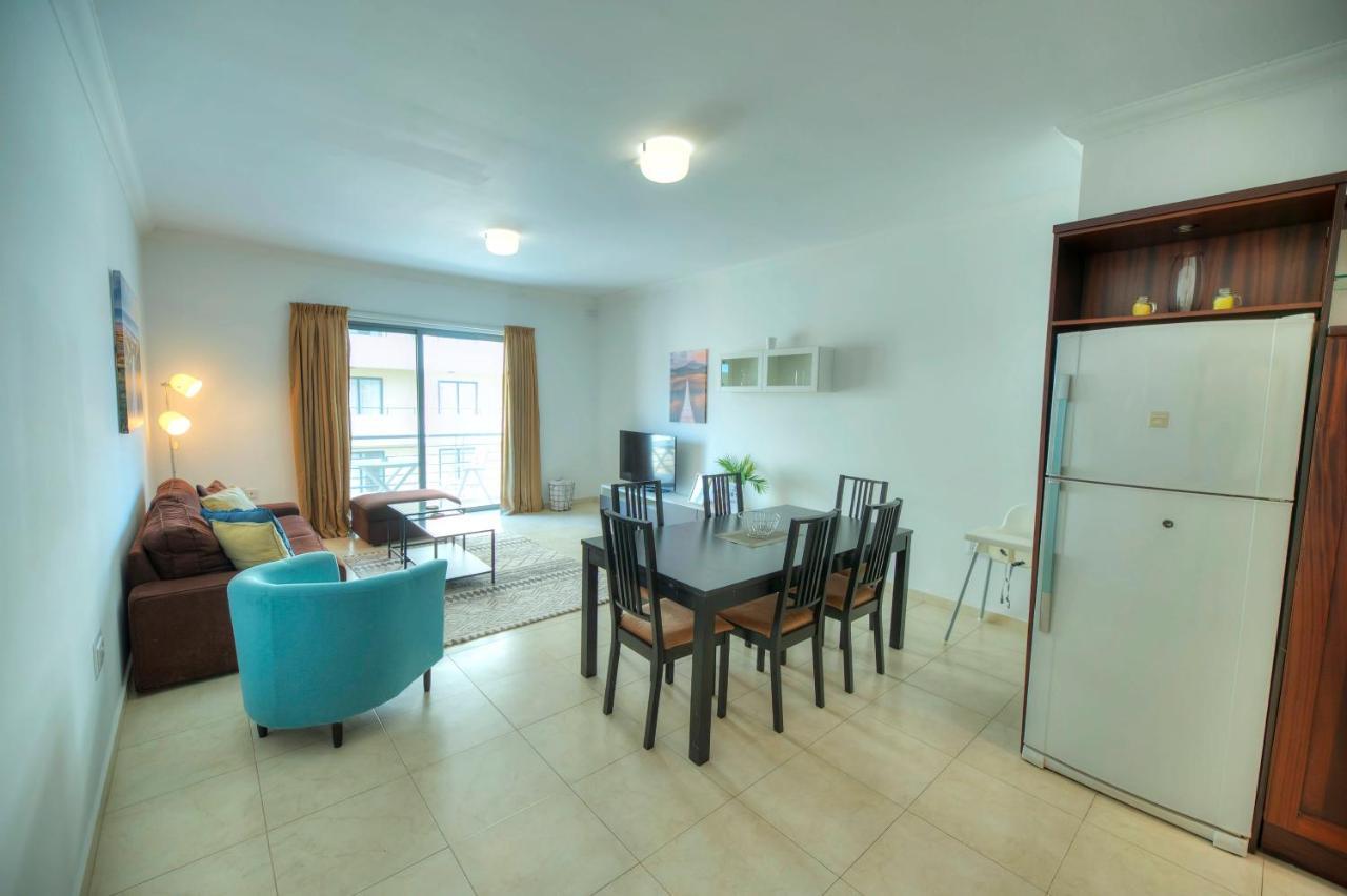 Modern 3Br Stylish & Spacious Apartment - Close To Sliema Promenade Gżira Kültér fotó