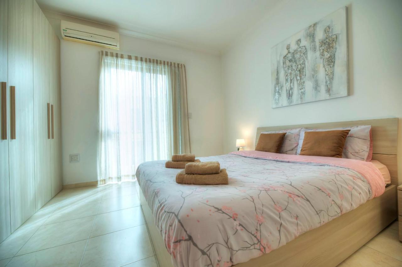 Modern 3Br Stylish & Spacious Apartment - Close To Sliema Promenade Gżira Kültér fotó