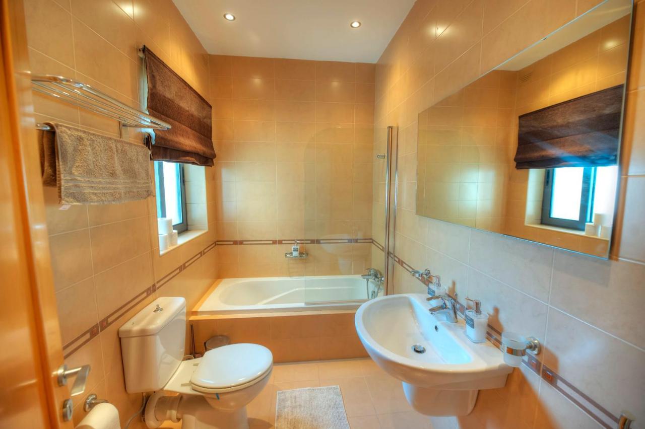 Modern 3Br Stylish & Spacious Apartment - Close To Sliema Promenade Gżira Kültér fotó