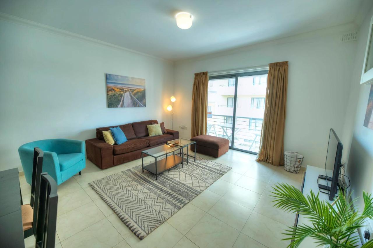 Modern 3Br Stylish & Spacious Apartment - Close To Sliema Promenade Gżira Kültér fotó