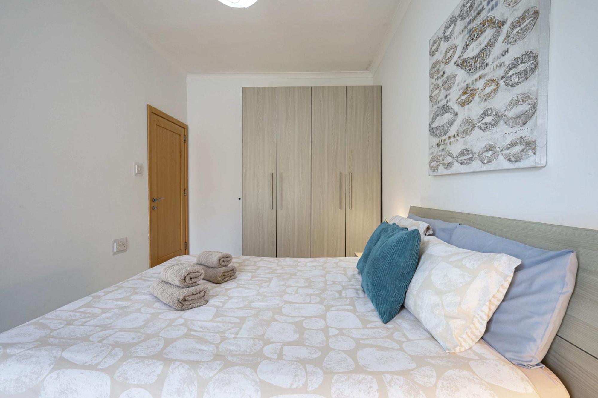 Modern 3Br Stylish & Spacious Apartment - Close To Sliema Promenade Gżira Kültér fotó