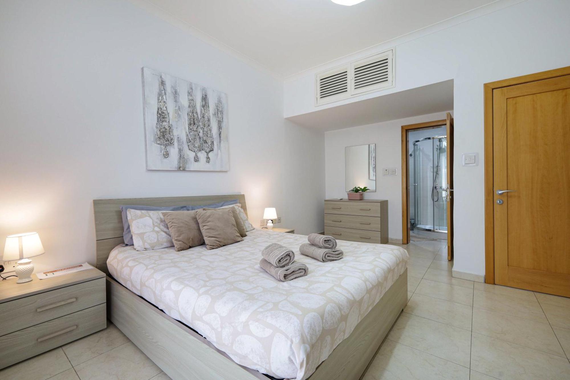 Modern 3Br Stylish & Spacious Apartment - Close To Sliema Promenade Gżira Kültér fotó