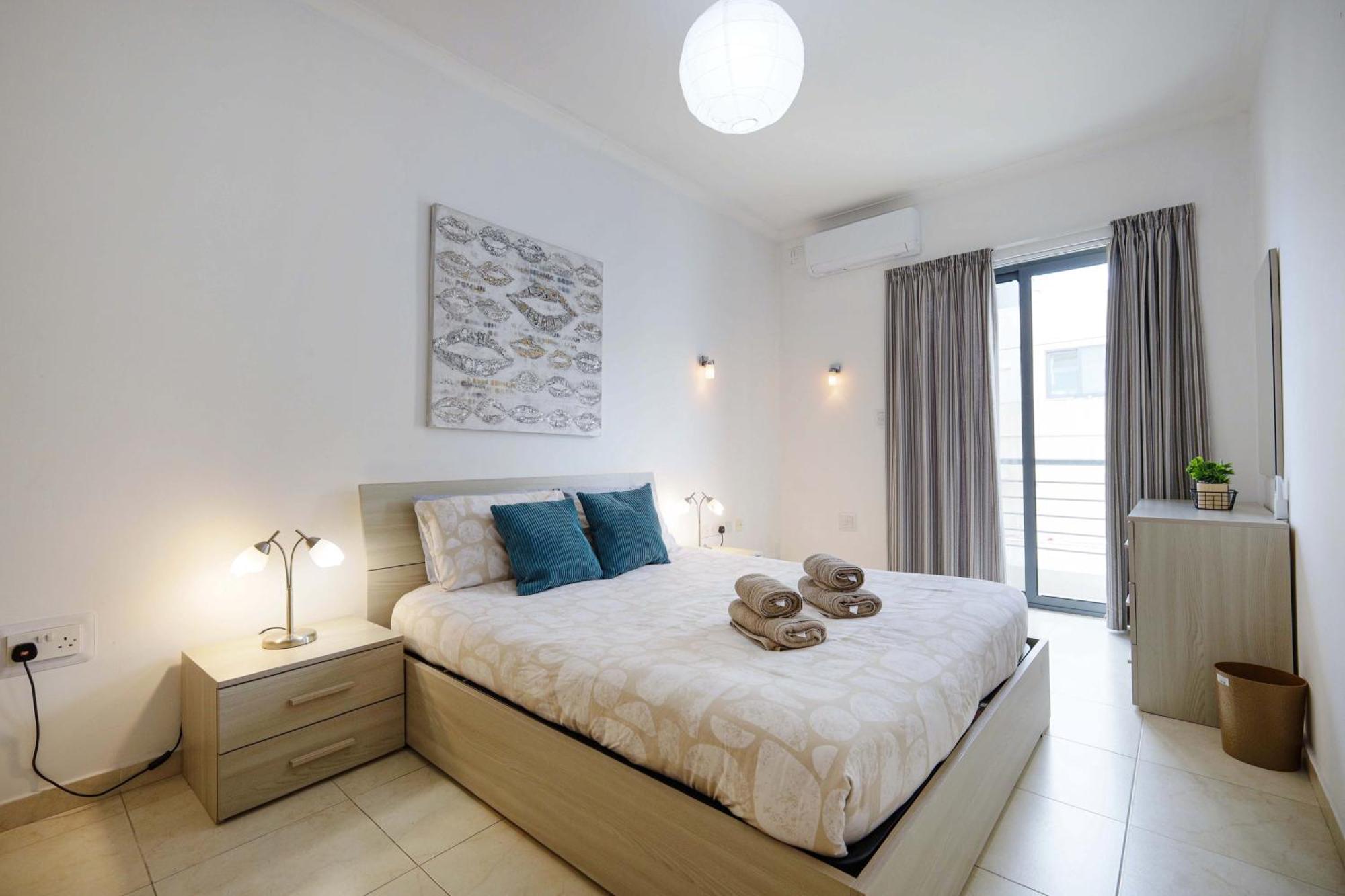 Modern 3Br Stylish & Spacious Apartment - Close To Sliema Promenade Gżira Kültér fotó