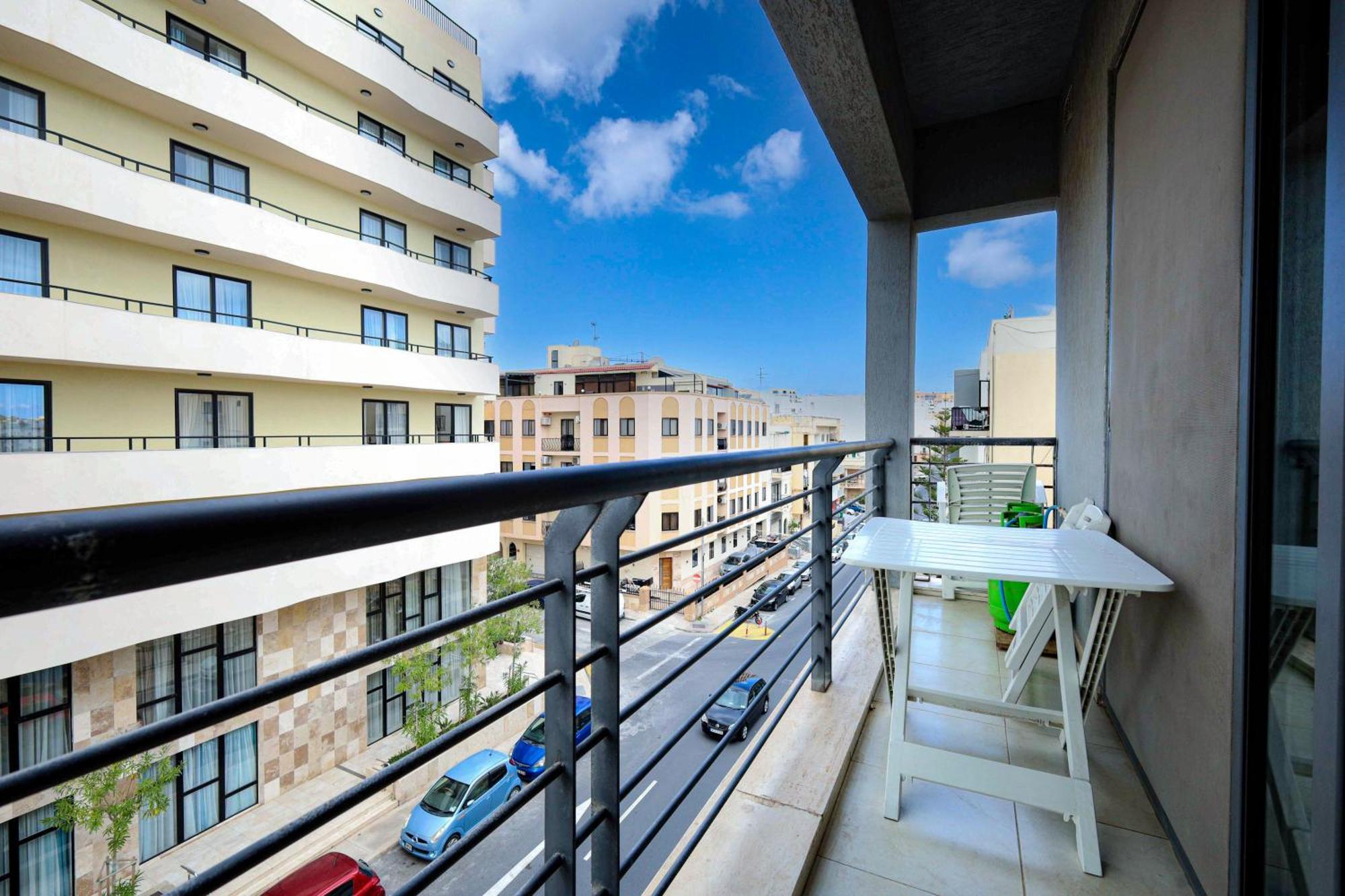 Modern 3Br Stylish & Spacious Apartment - Close To Sliema Promenade Gżira Kültér fotó